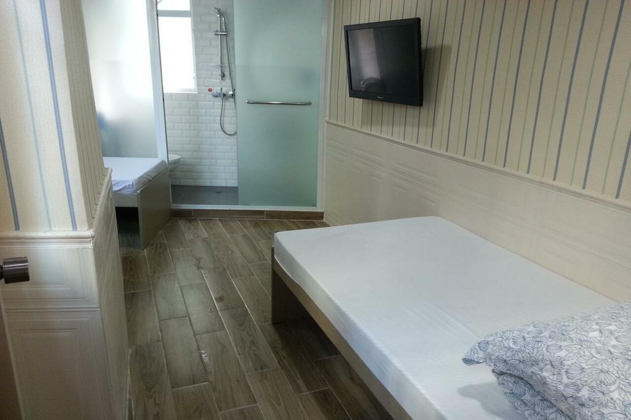 K & B Hostel Hong Kong Exterior photo