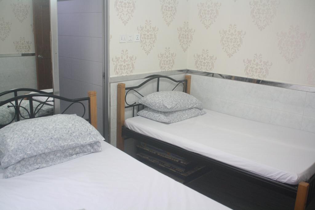 K & B Hostel Hong Kong Room photo