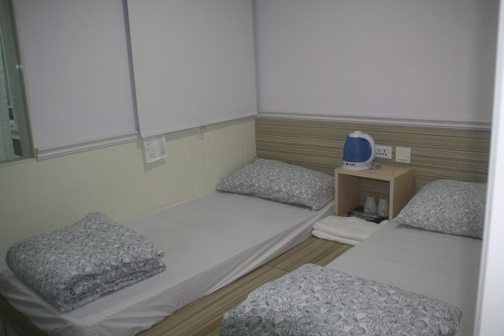 K & B Hostel Hong Kong Room photo